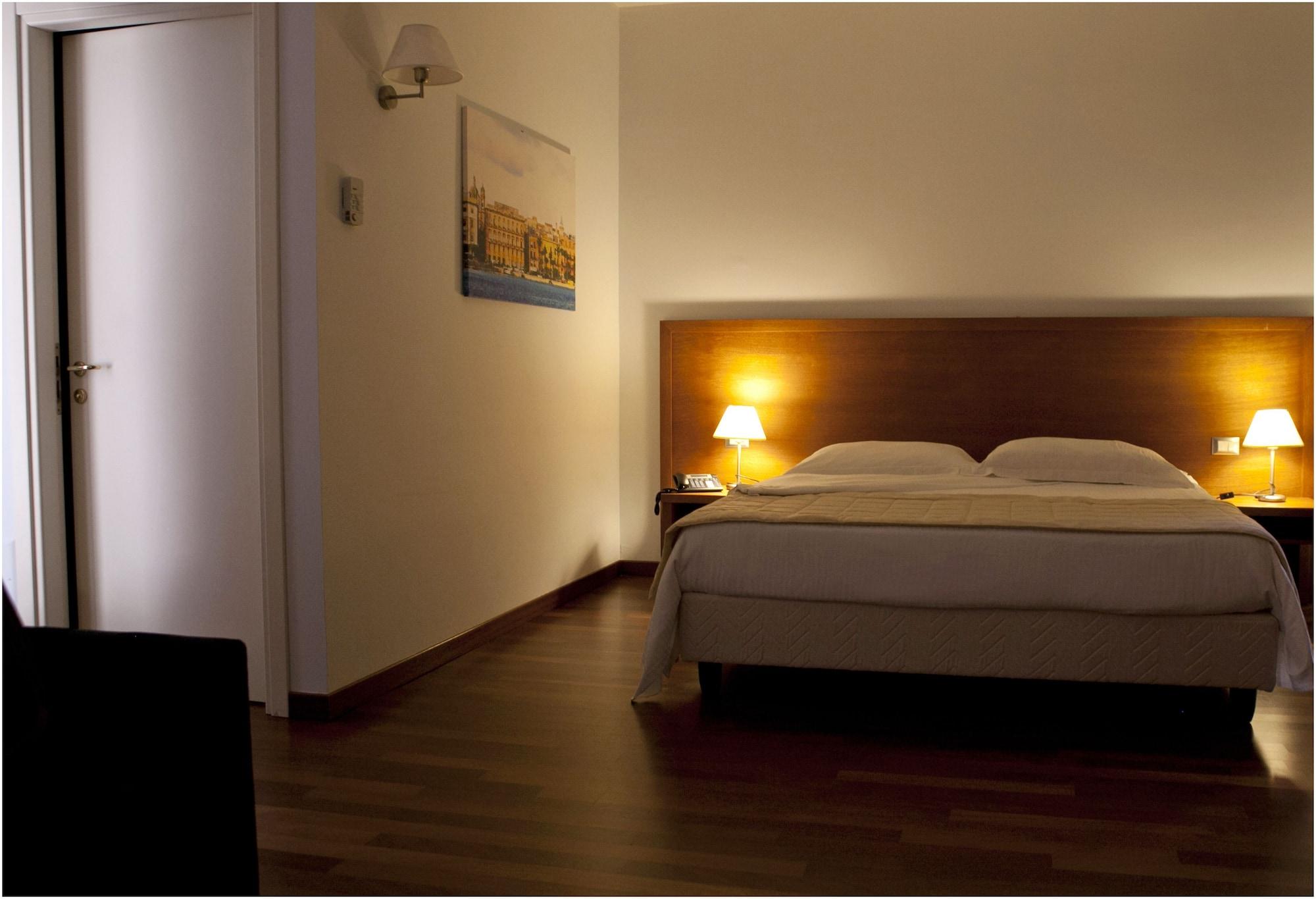 Hotel Tiziano Trapani Eksteriør bilde