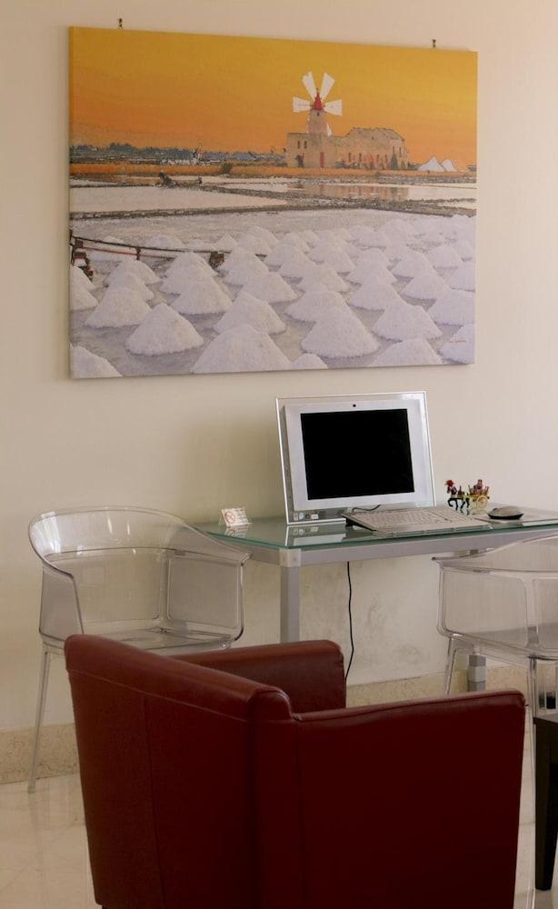 Hotel Tiziano Trapani Eksteriør bilde